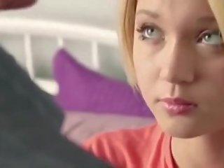 ধাপ বাবা সাহায্য করে insecure সৌন্দর্য - pornhub.com