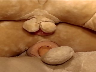 Kurvige sex film puppe wird gefickt von 2 männlich sex puppen im puppetry porno zeigen