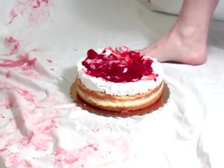 Strawberry cake murskata