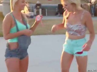 Skateboard Beach Babes Tara Morgan, Mandy Armani